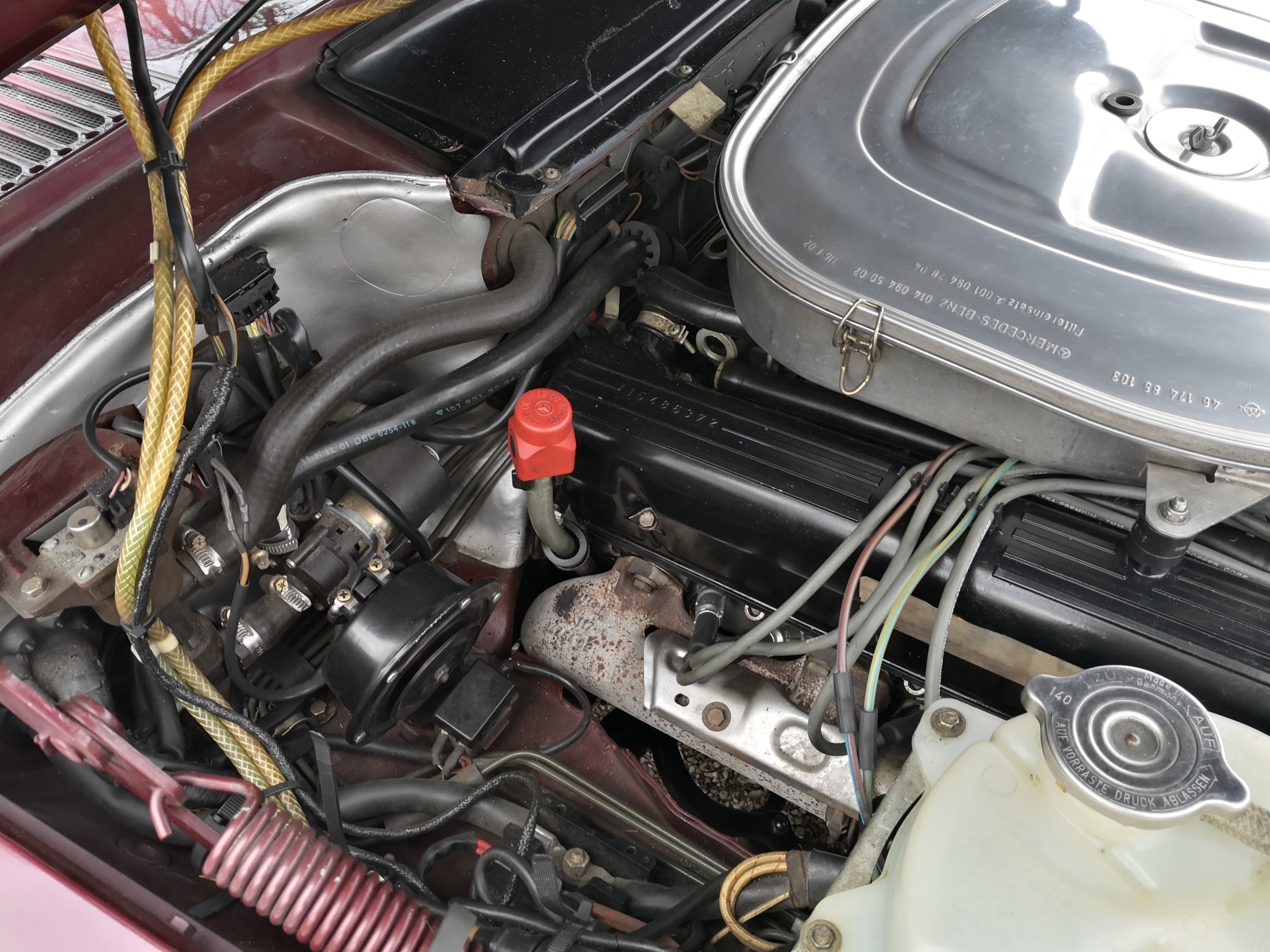 Mercedes-Benz 560SL