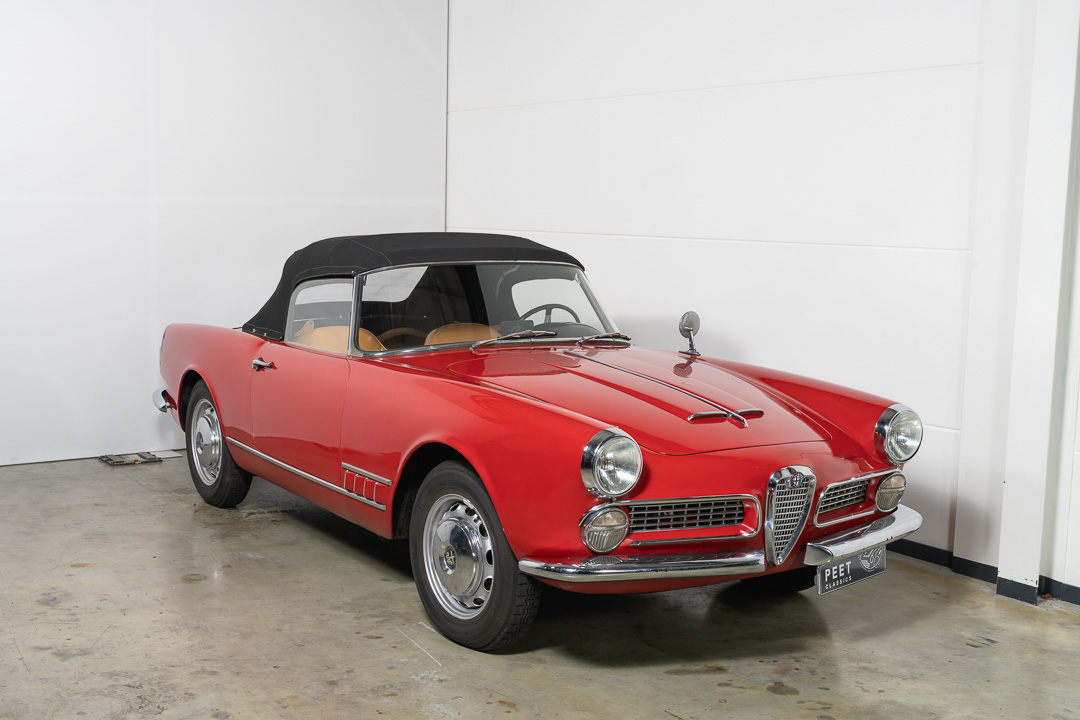 Alfa Romeo Spider 2000 Touring