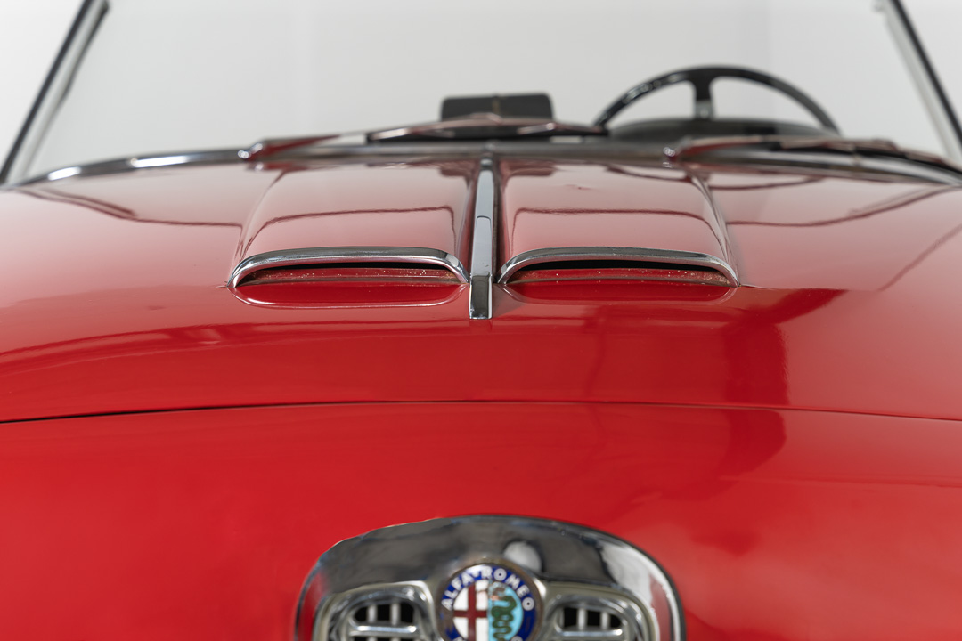 Alfa Romeo Spider 2000 Touring