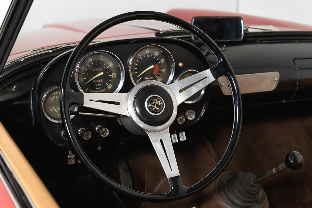 Alfa Romeo Spider 2000 Touring