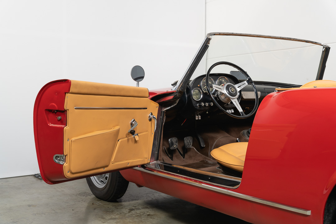 Alfa Romeo Spider 2000 Touring