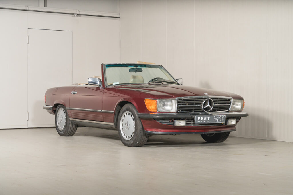 Mercedes-Benz 560SL