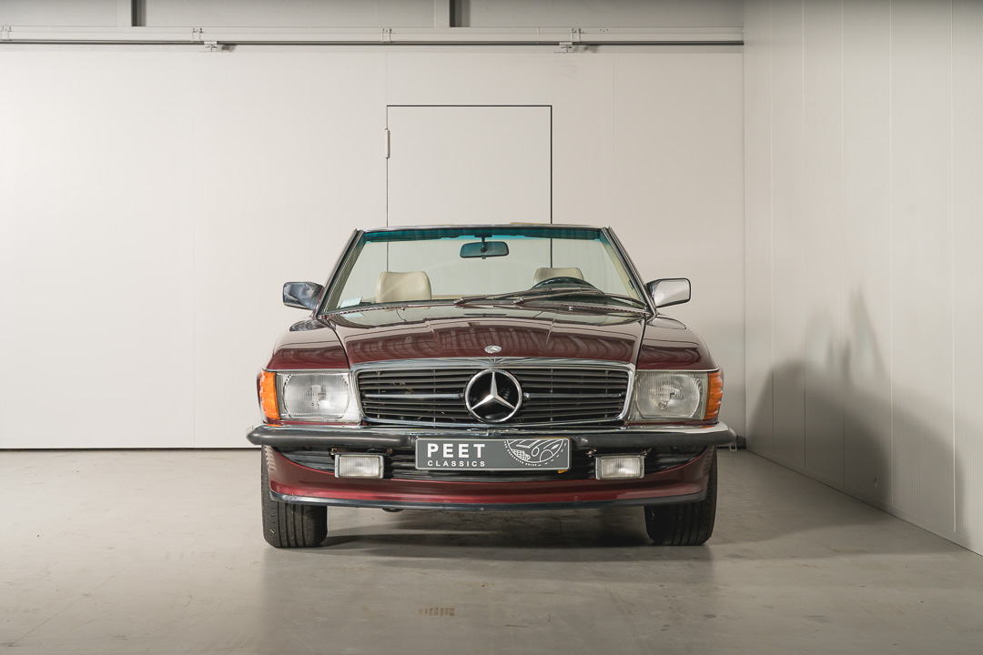 Mercedes-Benz 560SL
