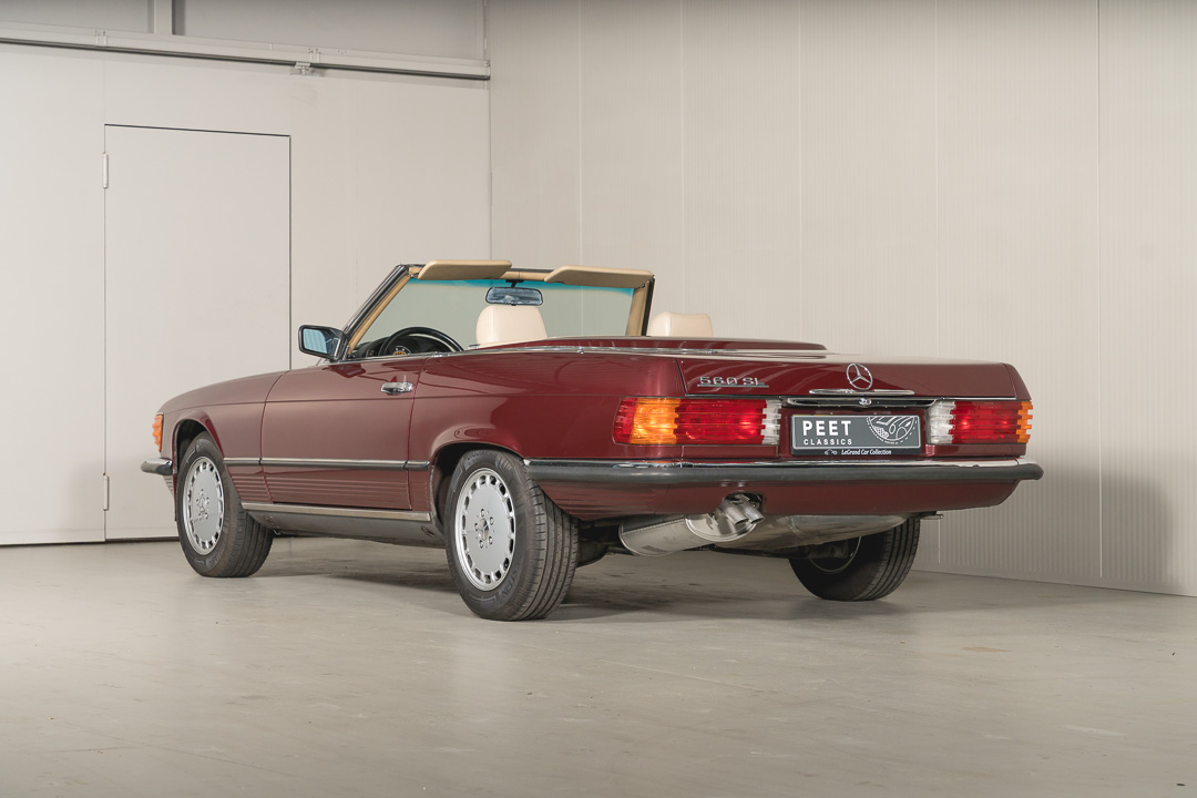 Mercedes-Benz 560SL
