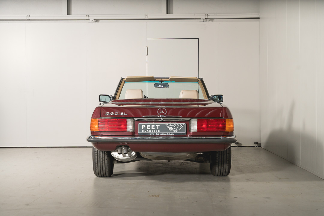 Mercedes-Benz 560SL