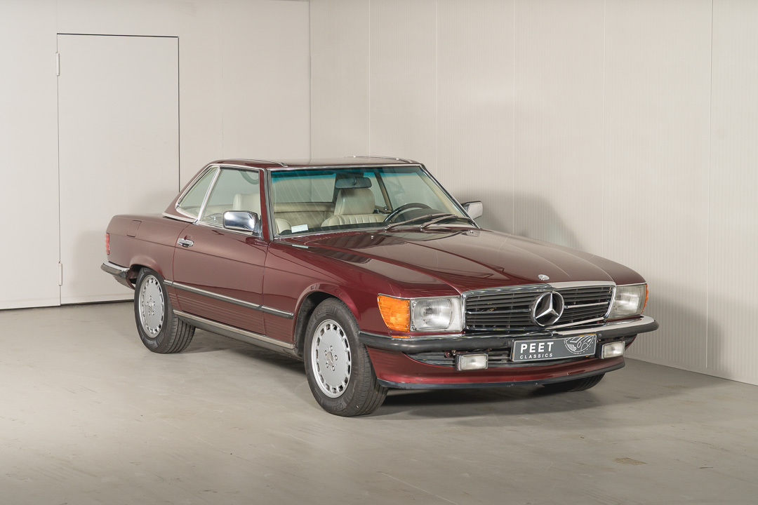 Mercedes-Benz 560SL